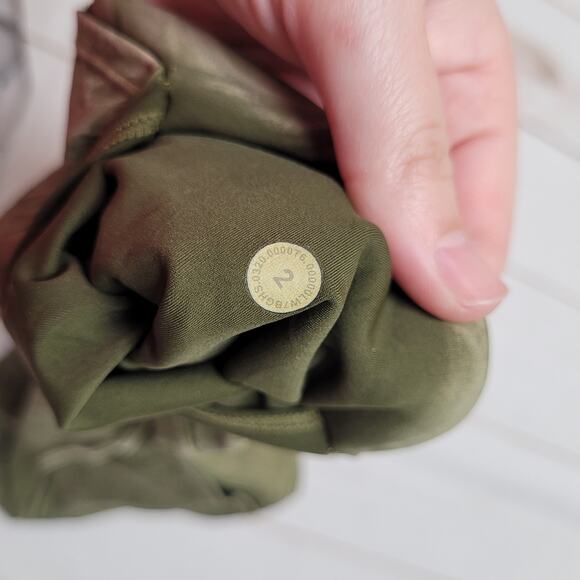 Lululemon fast and free biker shorts high rise green ice wash - Picture 6 of 7